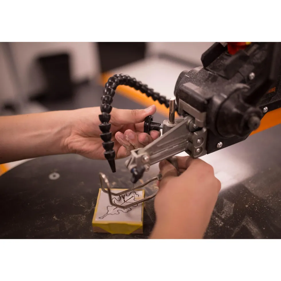 WEN LL2156 21-Inch 1.6-Amp Variable Speed Parallel Arm Scroll Saw with Extra-Large Dual-Bevel Steel Table